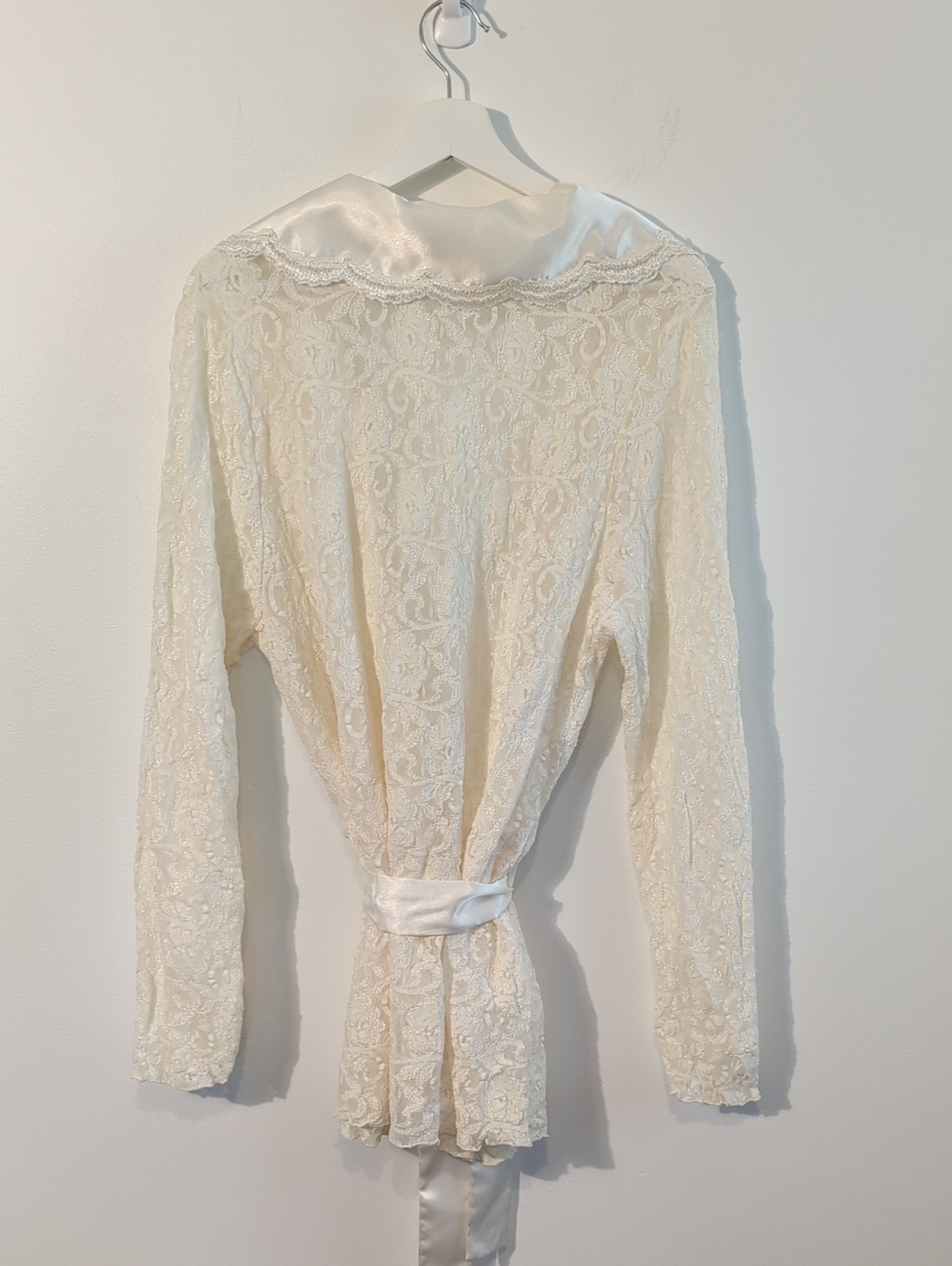 VINTAGE lace satin-trim robe cardigan wrap top - size small / medium - Picture 2 of 13